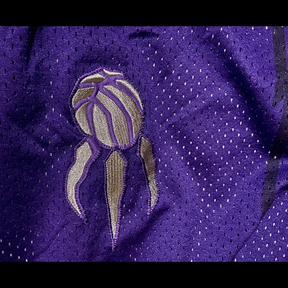 1998-99 Toronto Raptors Shorts. . No tags. Please make a offer. Can send pics - Picture 5 of 8